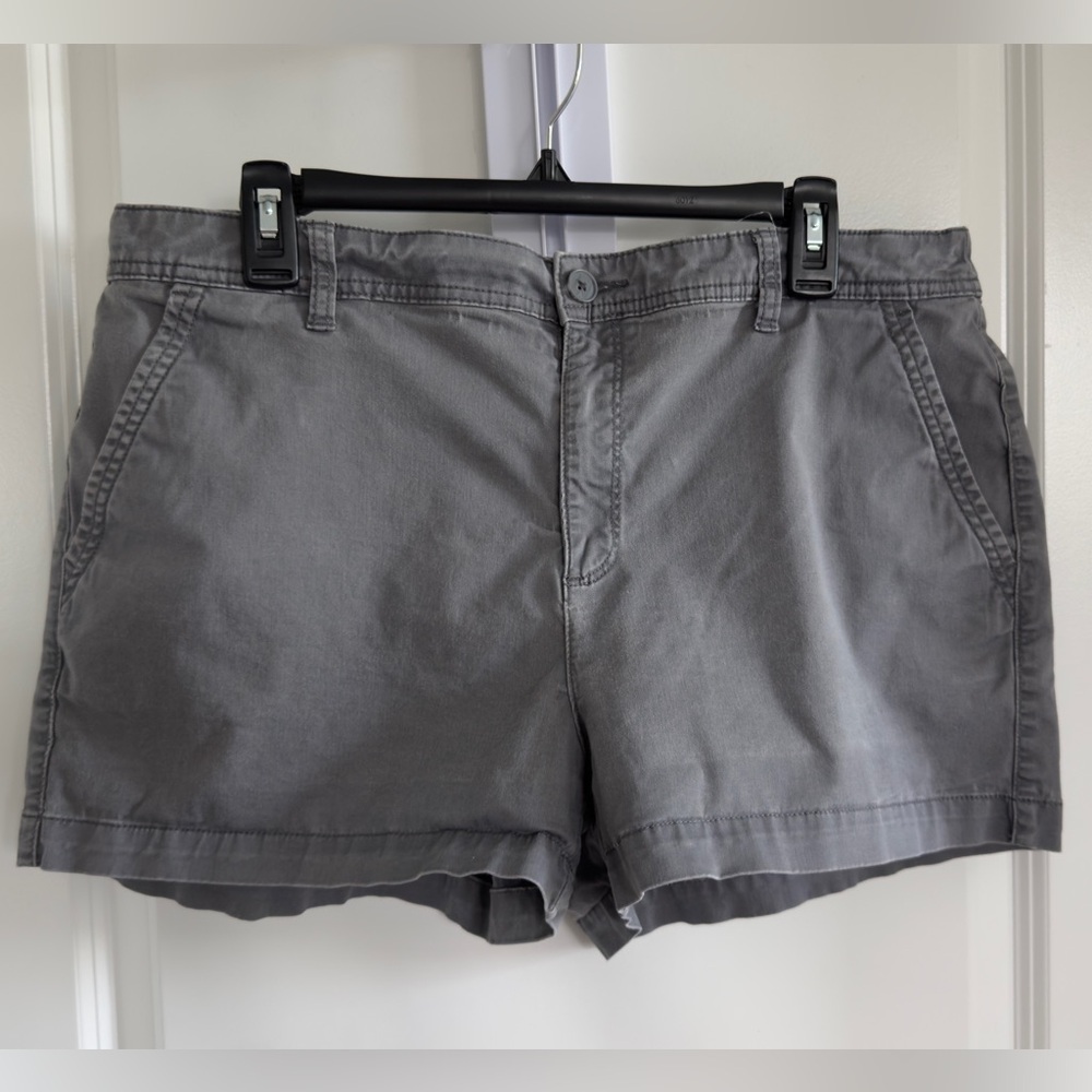 A New Day Women's Cargo Shorts (gray)